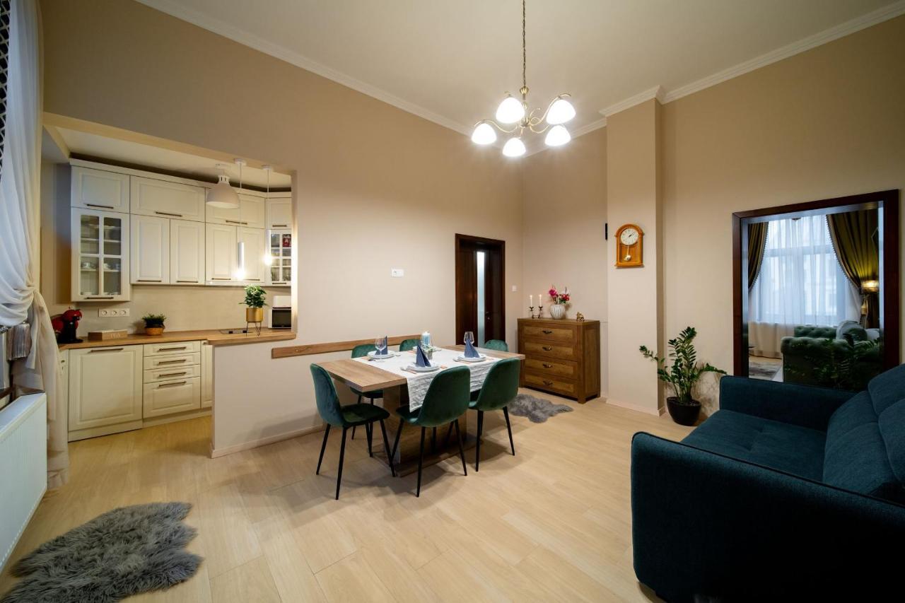 Central Harmony Apartment Odorheiu Secuiesc Esterno foto